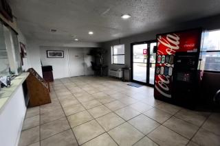 Deluxe Inn Motel By OYO Grand Prairie Interstate 30 - Grand Prairie - 8