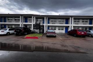 Deluxe Inn Motel By OYO Grand Prairie Interstate 30 - 3