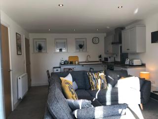 Retro Retreat, Sea View, Free Parking & EV Plug-in - Whitby - 1