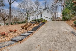 Spacious Home with Deck and Perks in Marietta! - Marietta - 8