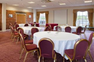 Holiday Inn Ellesmere Port/Cheshire Oaks by IHG - Ellesmere Port - 9