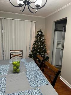Ashwood Arbor 3 bed 2 bath sleeps 8 - - 6