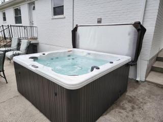 Hot tub bubbles on Butler - Mason - 3