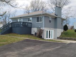 Lovely Retreat Backyard With Deck and entertain room - Mason - 9