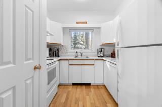 Chez Dodo Chalet Tremblant 3bdrs condo with fireplace - 6