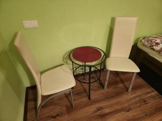 Homely Stay Sauna, Jacuzzi and Free Parking - 5