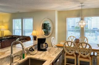 Villa On The Green - Partial Condo - Southport - 4