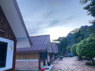 Cool Pool Bungalow - Ban Phônmuang - 8