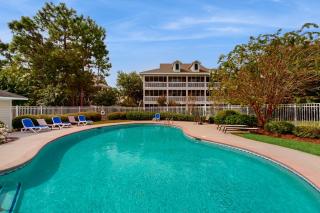 Villa On The Green - Full Condo - Southport - 9