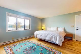 Bayfront Retreat B - 1