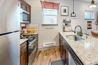 Rosey - The Petite Chalet in the Pines - Donnelly - 5