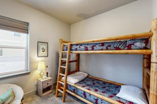 Rosey - The Petite Chalet in the Pines - Donnelly - 2