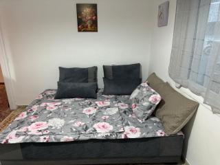 Beautiful and Remodeled Apartment 1A - Mitilene - 4