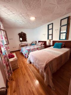 Elegante Casa de 4 dormitorios en el centro historico con hermosos muebles y free parking - Cuenca - 1