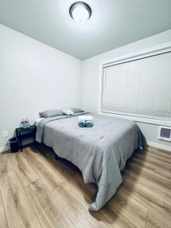 Newly built home, ample parking, near SEA Airport - Tukwila - 5