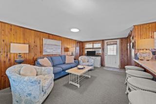 5817 - Bunch of Fun - Nags Head - 1