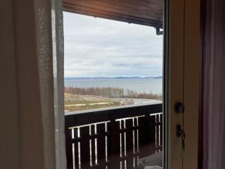 Modern Home with a View, Easy access to World Ski Championships - 6