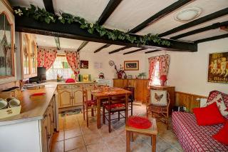 Pretty cottage with private pool and beautiful gardens - Marval - 7