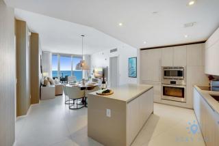Ocean Views - Balcony & Resort Pool Paradise - Hollywood - 8