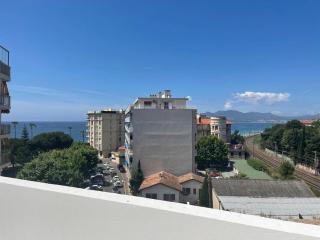 Modern Chic Seaview Appartement - 6