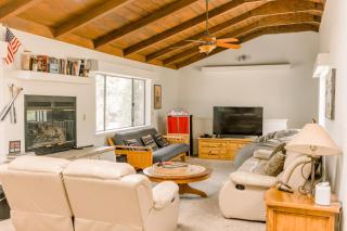 Moreno-Lake Area Free Night Special - 1