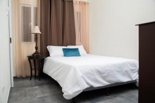 Townhouse - Centrico - Modern - 3 hab - Patio - San Pedro Sula - 4
