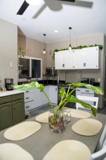 Townhouse - Centrico - Modern - 3 hab - Patio - 1