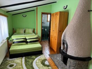 Mama Emiliya Guest House - Beli Iskar - 6