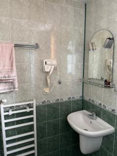 Mama Emiliya Guest House - 7