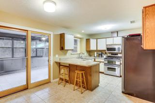 6 Mi to Dtwn Brunswick Home with Pool and Fire Pit! - Brunswick - 3