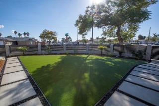 Poker and Golf Club, Stream movies & Sports - San Diego - 5