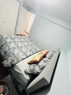 Basement unit with 2 bedrooms, bath and living area - 3