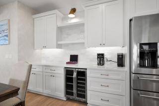 Beachside Beauty at Surfview Paradise - 8