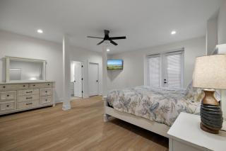 Beachside Beauty at Surfview Paradise - 7