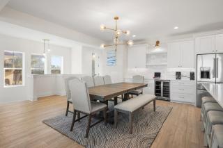 Beachside Beauty at Surfview Paradise - 3