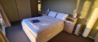 Scenic Hilltop Sanctuary - 2