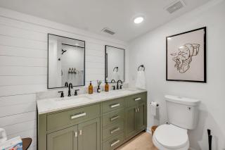 Spacious 4BD - Central Stay with Backyard & Games - 7
