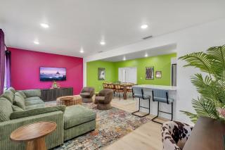 Spacious 4BD - Central Stay with Backyard & Games - 8