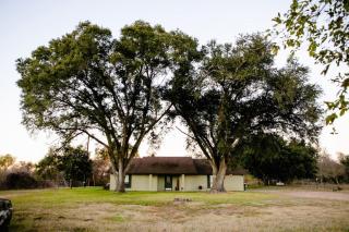 Smithville River Property Retreat - Smithville - 6