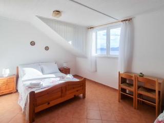 Villa Klara - Holiday Home with Terrace, Pool and Sea View - Viganj - 2