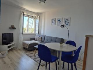 Apartments Matea - One-Bedroom Apartment with Sea View - tikovica - 9