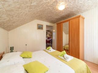 Villa Desin - Three Bedroom Apartment with Terrace and Garden View - Molunat - 4
