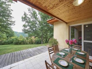 Cozy Family Getaway Home - 2