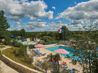 Holiday Home in France with Private Terrace - Mauroux - 0