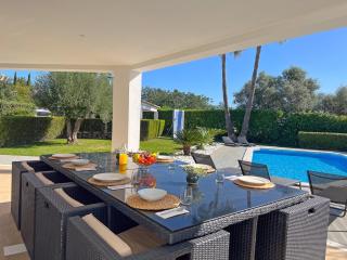 Beautiful 4-Bedroom Villa with Garden and Pool - Albufeira - 6