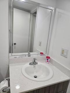 Room in Apartment - The Sample Rd Retreats - Pompano Beach - 3