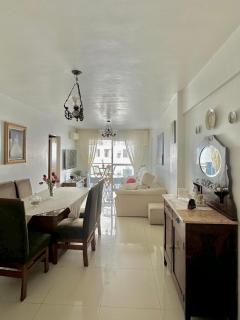Amplo apartamento a uma quadra do mar - Balneário Camboriú - 0