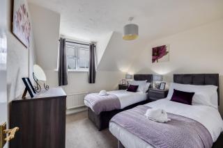 Winslow House - Walking Distance to the High Street - Driveway Parking, Fast WiFi, Smart TV and Self-Check-In by Yoko Property - Buckingham - 8