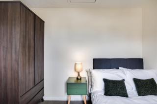 Winslow House - Walking Distance to the High Street - Driveway Parking, Fast WiFi, Smart TV and Self-Check-In by Yoko Property - Buckingham - 4