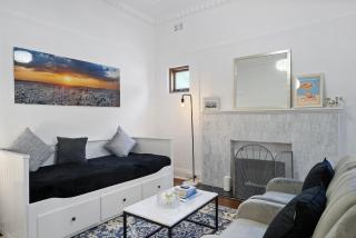 Stylish Kensington Home with Outdoor Area - Perth - 2